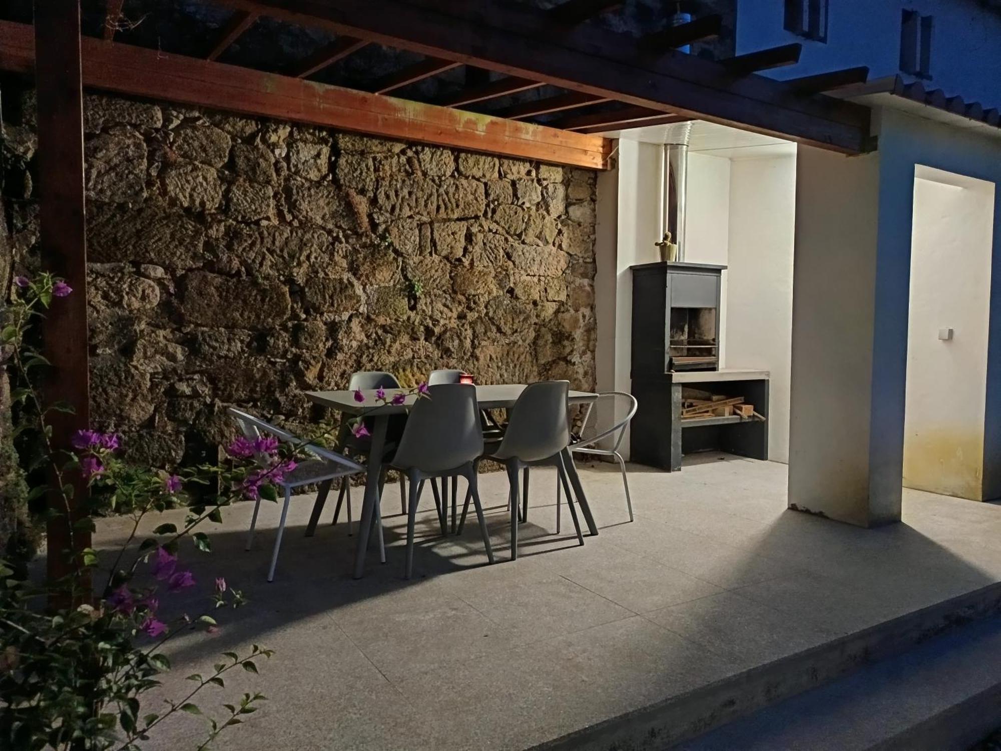 Casa Alem Da Ponte Holiday home *